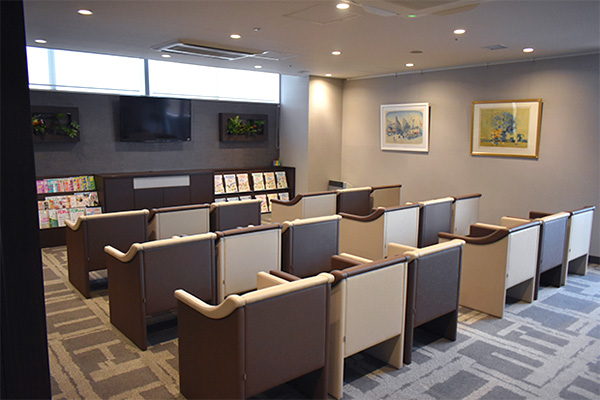 津田沼中央総合病院 人間ドック待合室